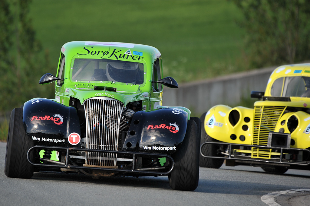 Kennie Frydkjær blev noteret for sin første sejr i OK Legend Car Cuppen ved SSC Festivalen på Ring Djursland
(Foto: Morten Alstrup)